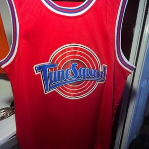Tune squad jersey (L)
